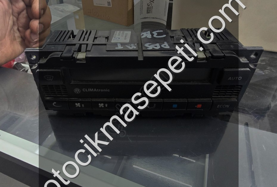 Passat dijital klima paneli 3b1907044k