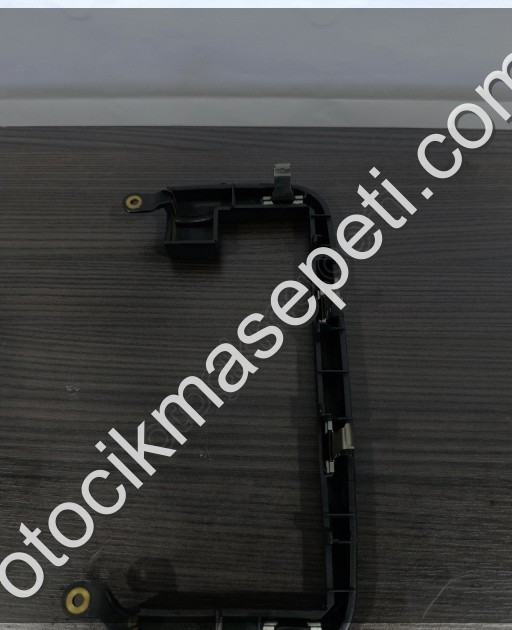 Opel Vectra B Teyp Çerçevesi