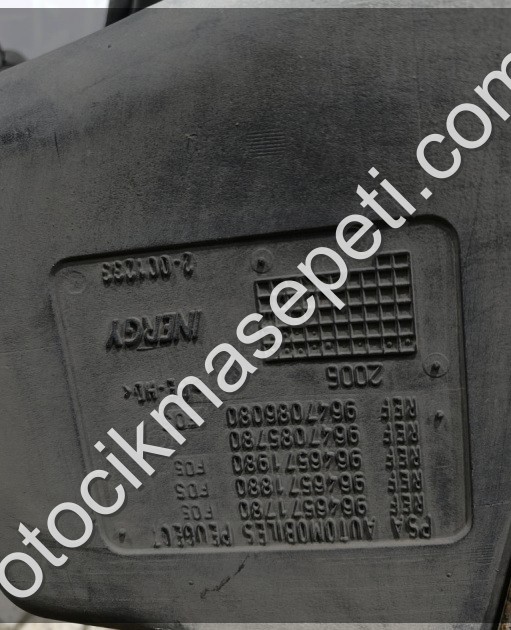 Peugeot 407 1.6 HDI Yakıt Deposu