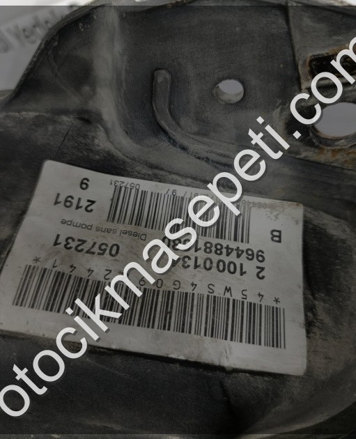 Peugeot 407 1.6 HDI Yakıt Deposu