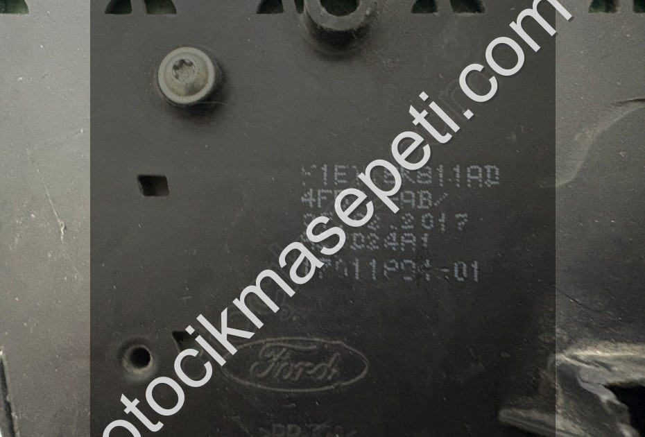 FORD FOCUS TEYP TUŞ TAKIMI