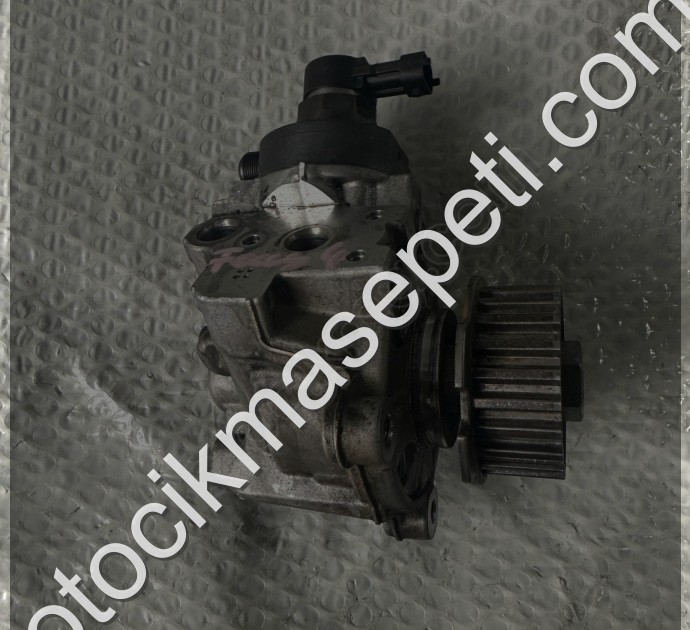 FORD FOCUS 4 YAKIT POMPASI ÜÇEL OTO ÇIKMA BURSA