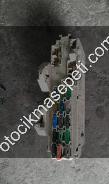 Mazda 626 balon kasa sigorta role tablası