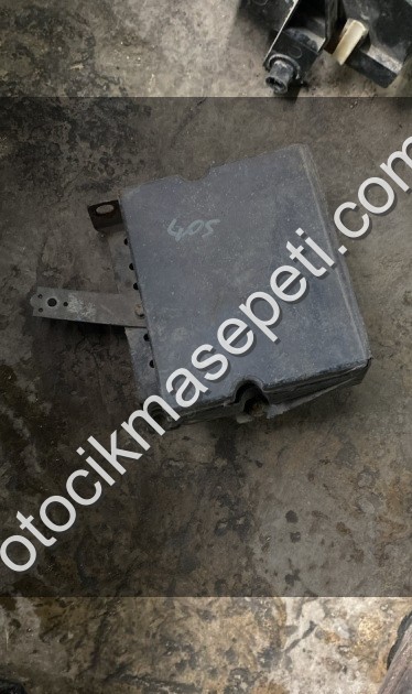 Pejo 405 sigorta kutusu muhafaza plastik