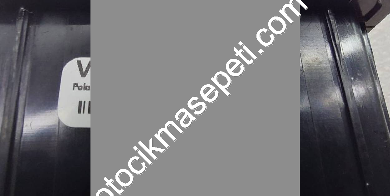 760035222  ORJİNAL ÖN USB GİRİŞİ TOUAREG 2018