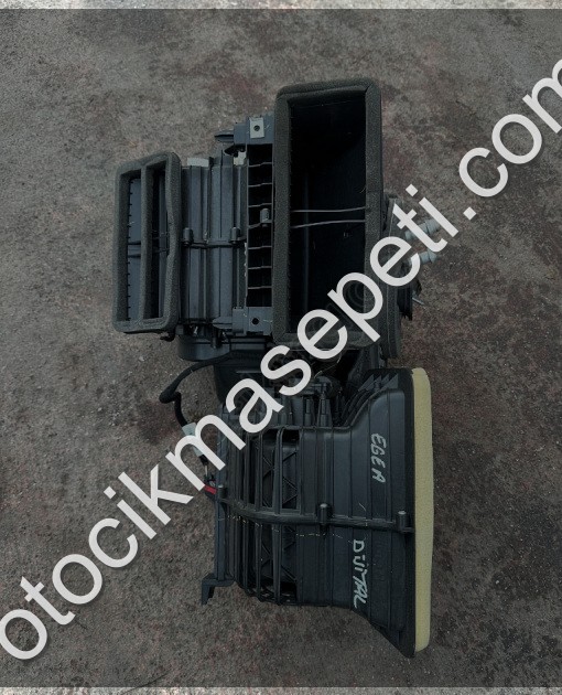 EGEA KALORİFER KUTUSU DİJİTAL ORJİNALL ÇIKMA PARÇAA