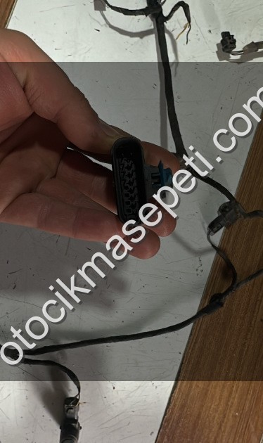 MERCEDES W211 E250 ÖN TAMPON PARK SENSÖRÜ TESİSAT ORJ ÇIKMA