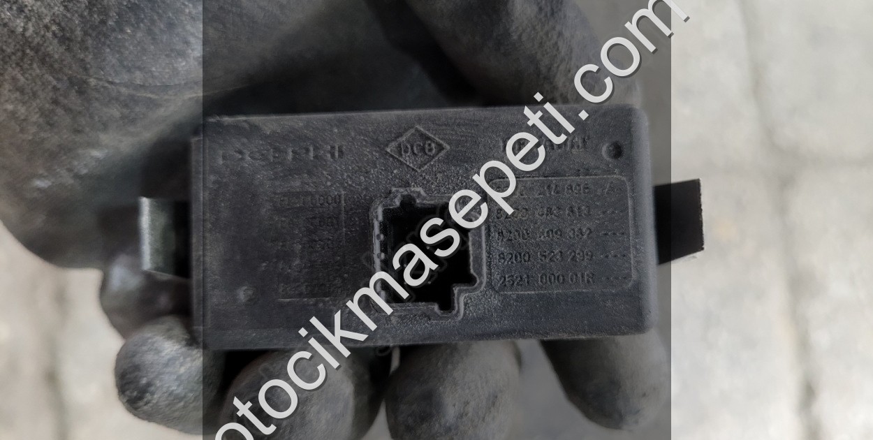 Kangoo 3-III Dörtlü Flaşör Düğmesi Butonu (2008-2020) 252105246R