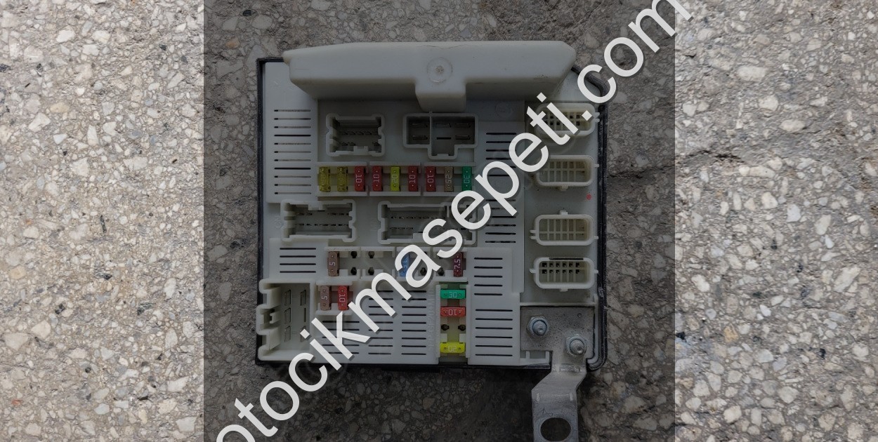 Renault Kangoo 3 / Citan Motor İçi Sigorta Kutusu 8201044237