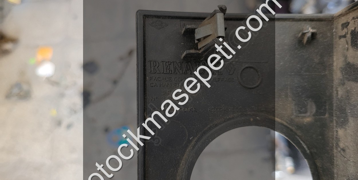 Renault Kangoo 3 Kalorifer Kontrol Paneli Çerçevesi 8200452966