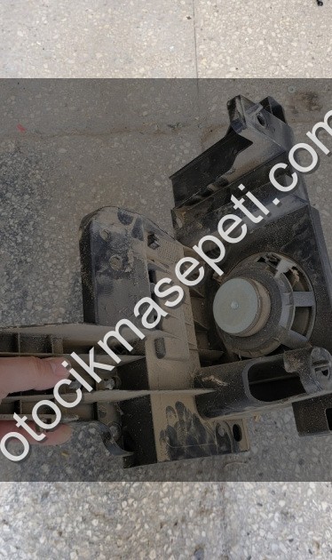 Renault Kangoo 3 Bagaj Hoparlör Yuvası 8200890409/8200890411