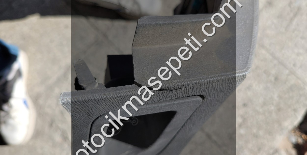 Renault Kangoo3 Torpido Sigorta Kapağı 681064030R