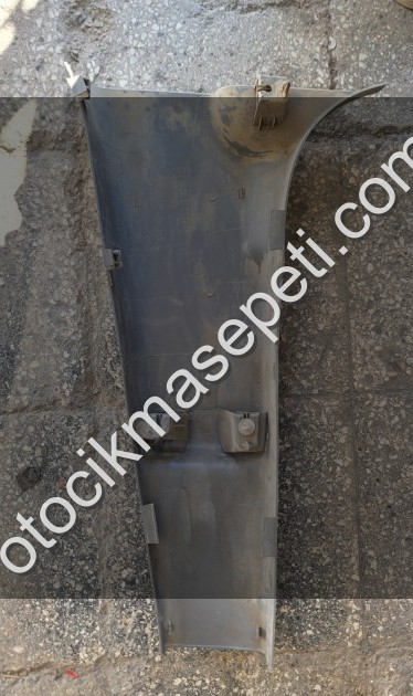 Sağ Orta Direk İç Bakaliti 2011 Renault Kangoo 3 769157227R