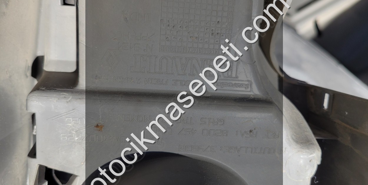 Renault Kangoo 3 2011 Orta Konsol 8200457030