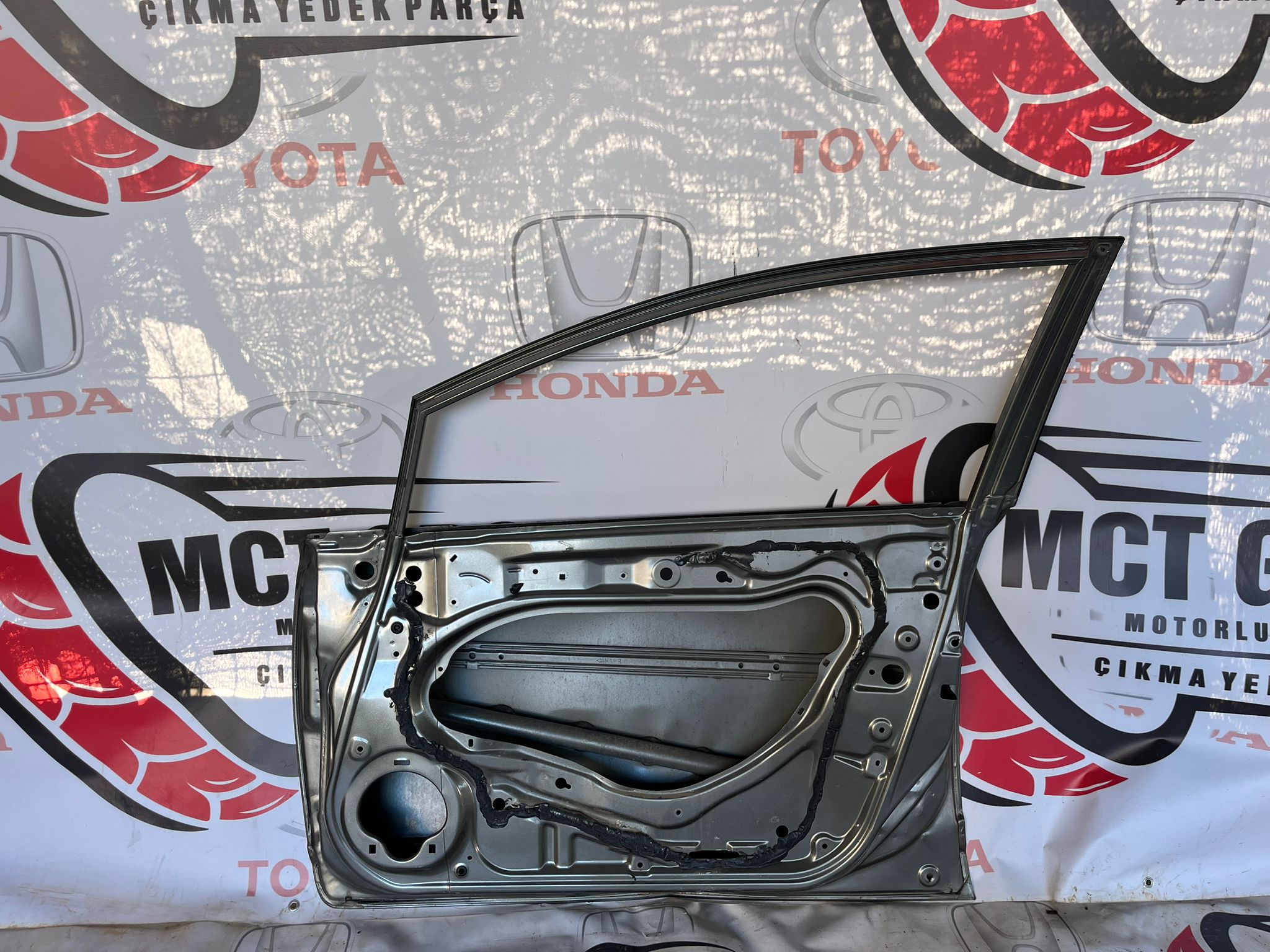 HONDA FD6 SAĞ ÖN KAPI ÇIKMA ORJINAL