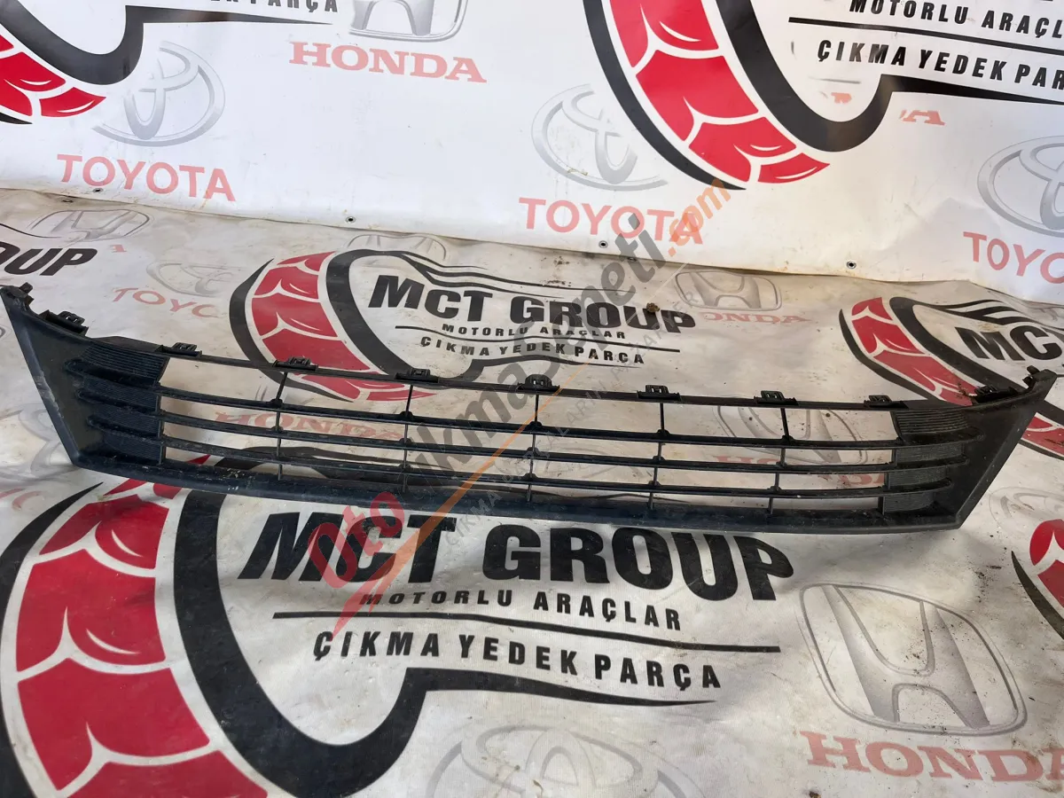 TOYOTA COROLLA ÖN TAMPON IZGARA ÇIKMA ORJINAL