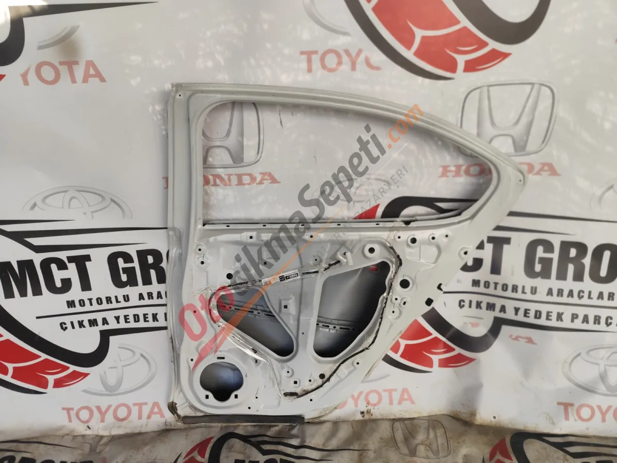 HONDA CİTY SAĞ ARKA KAPI ÇIKMA ORJINAL 2020-2024